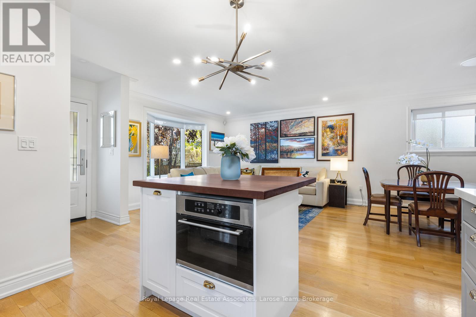 10 Iris Road, Toronto, Ontario  M8V 2G9 - Photo 11 - W13198278