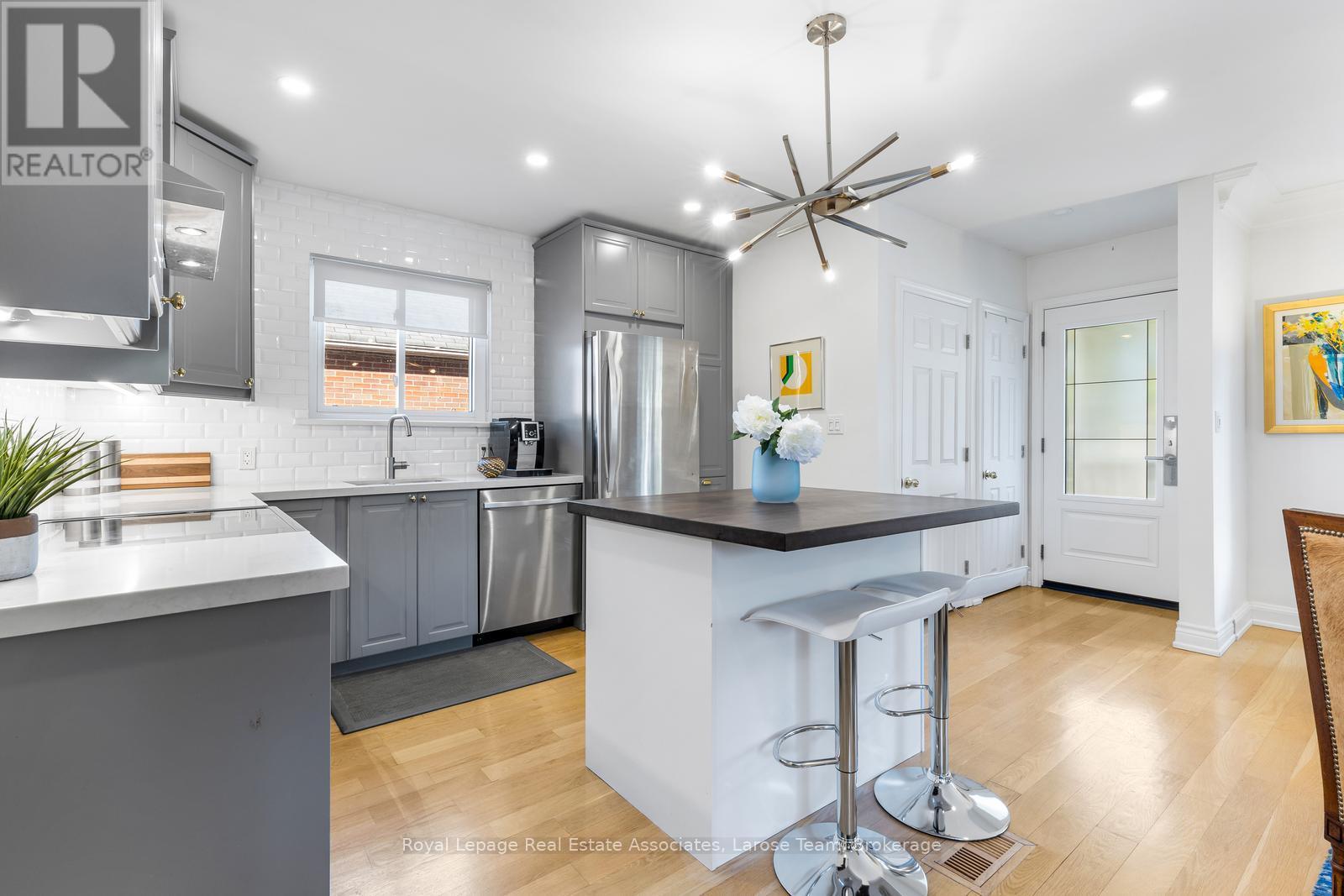 10 Iris Road, Toronto, Ontario  M8V 2G9 - Photo 12 - W13198278