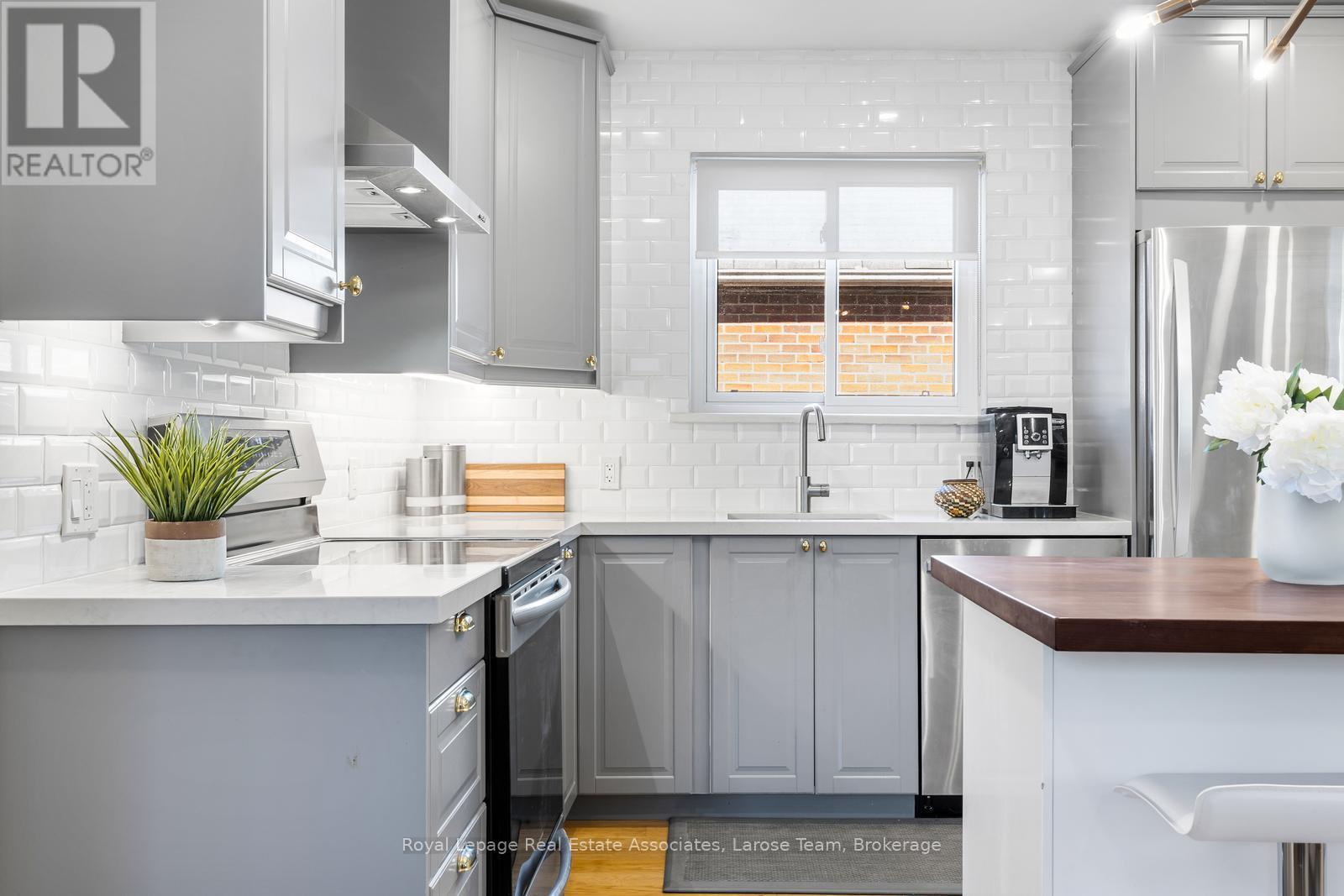 10 Iris Road, Toronto, Ontario  M8V 2G9 - Photo 13 - W13198278