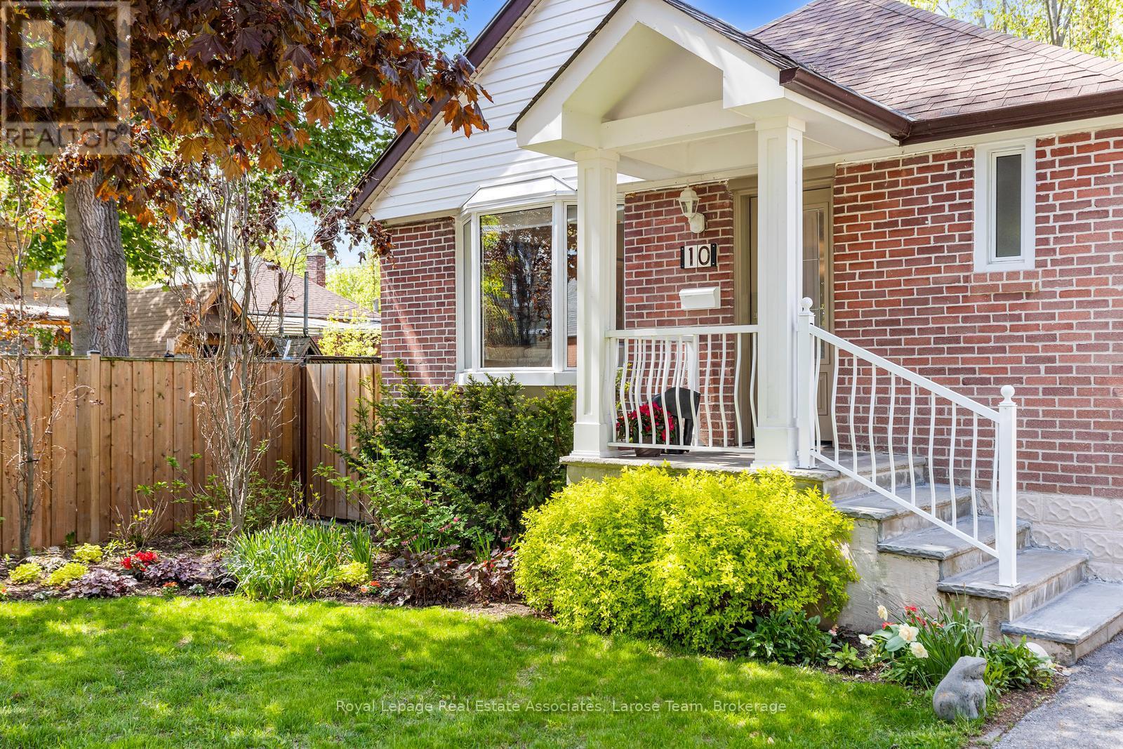 10 Iris Road, Toronto, Ontario  M8V 2G9 - Photo 2 - W13198278
