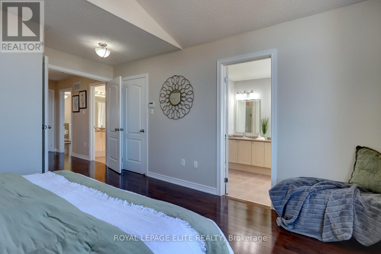 2437 Hilda Drive, Oakville, Ontario  L6H 7N5 - Photo 20 - W13198374