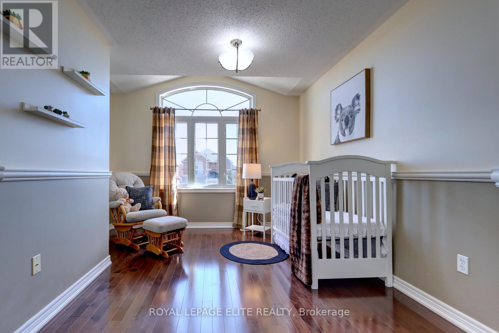 2437 Hilda Drive, Oakville, Ontario  L6H 7N5 - Photo 23 - W13198374
