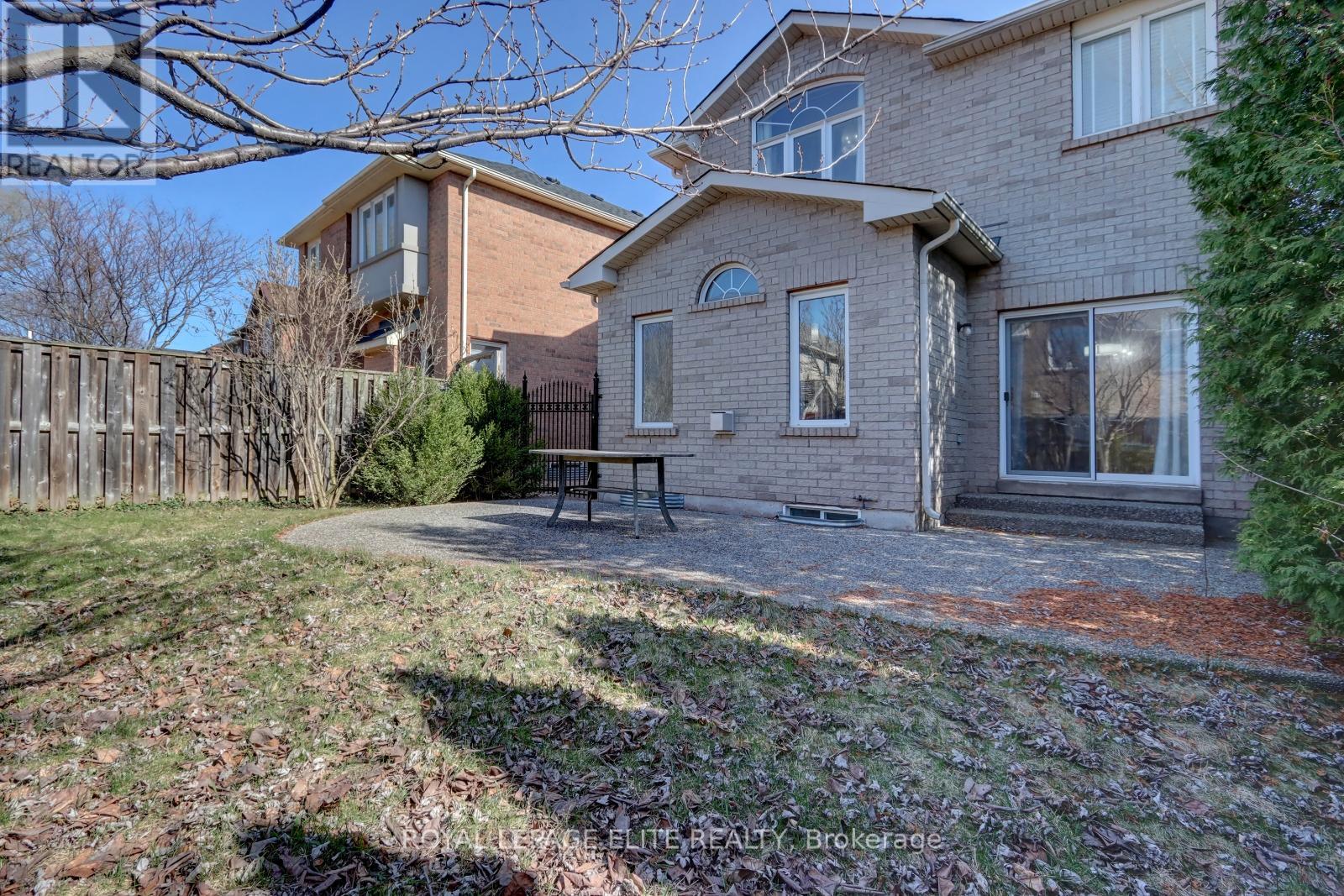 2437 Hilda Drive, Oakville, Ontario  L6H 7N5 - Photo 28 - W13198374