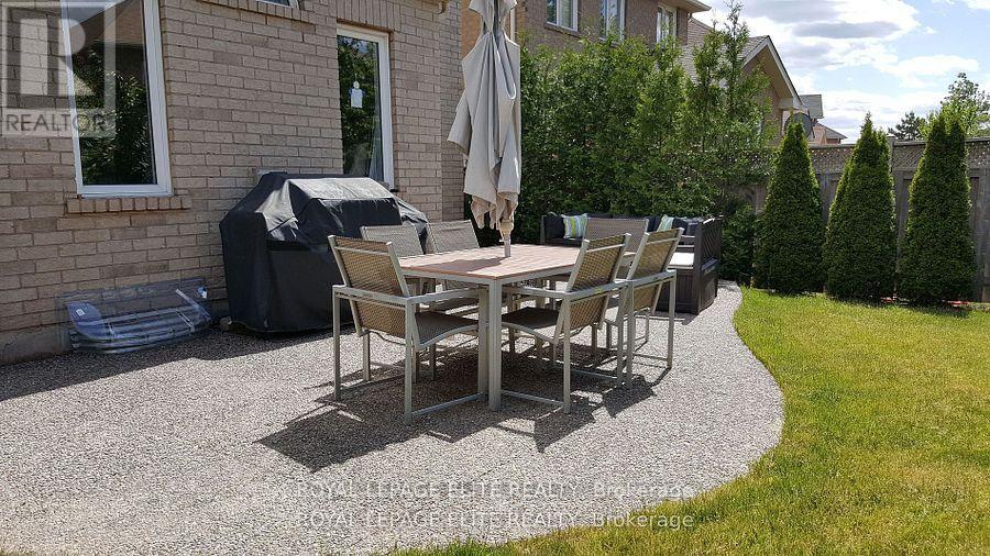 2437 Hilda Drive, Oakville, Ontario  L6H 7N5 - Photo 36 - W13198374