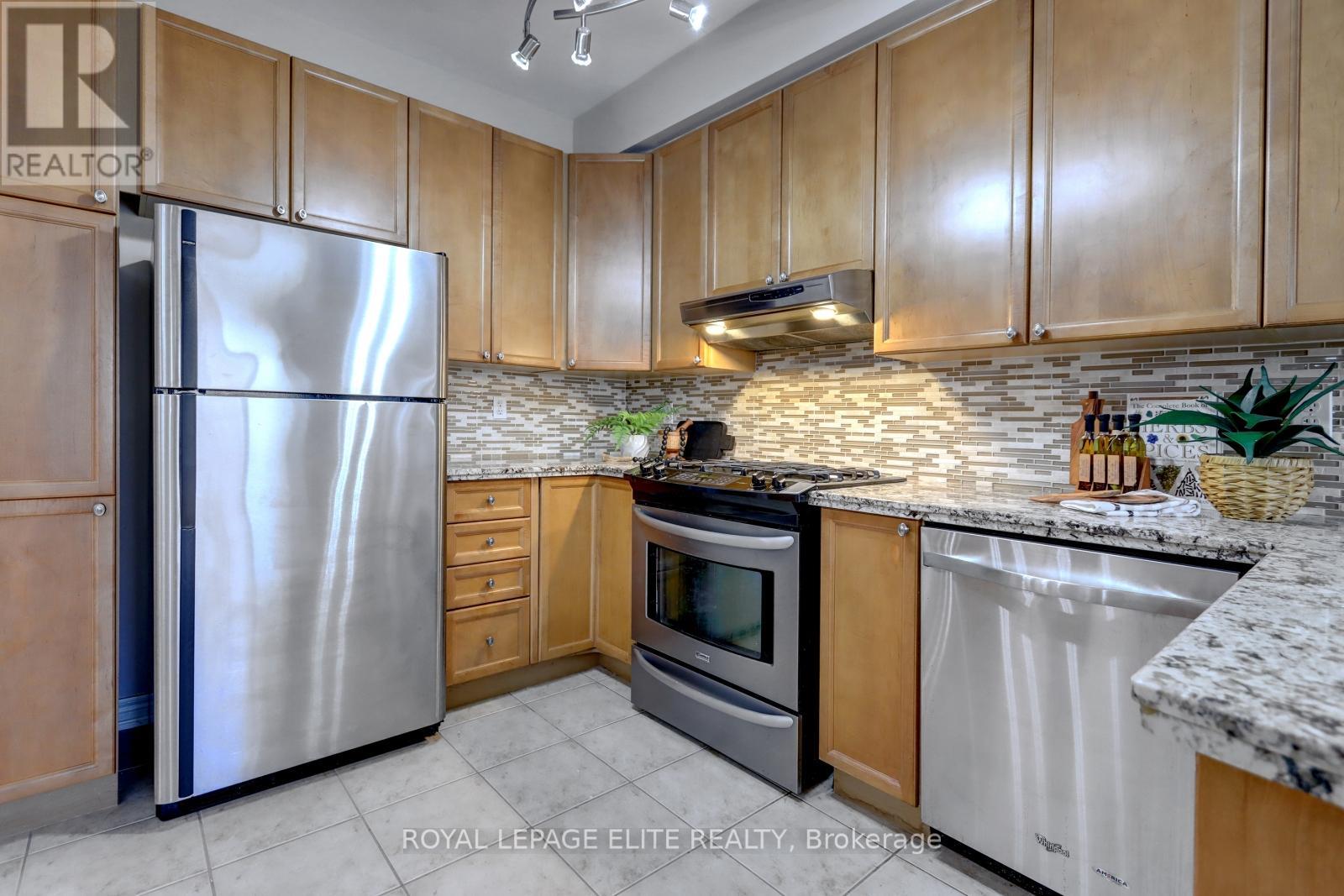 2437 Hilda Drive, Oakville, Ontario  L6H 7N5 - Photo 8 - W13198374