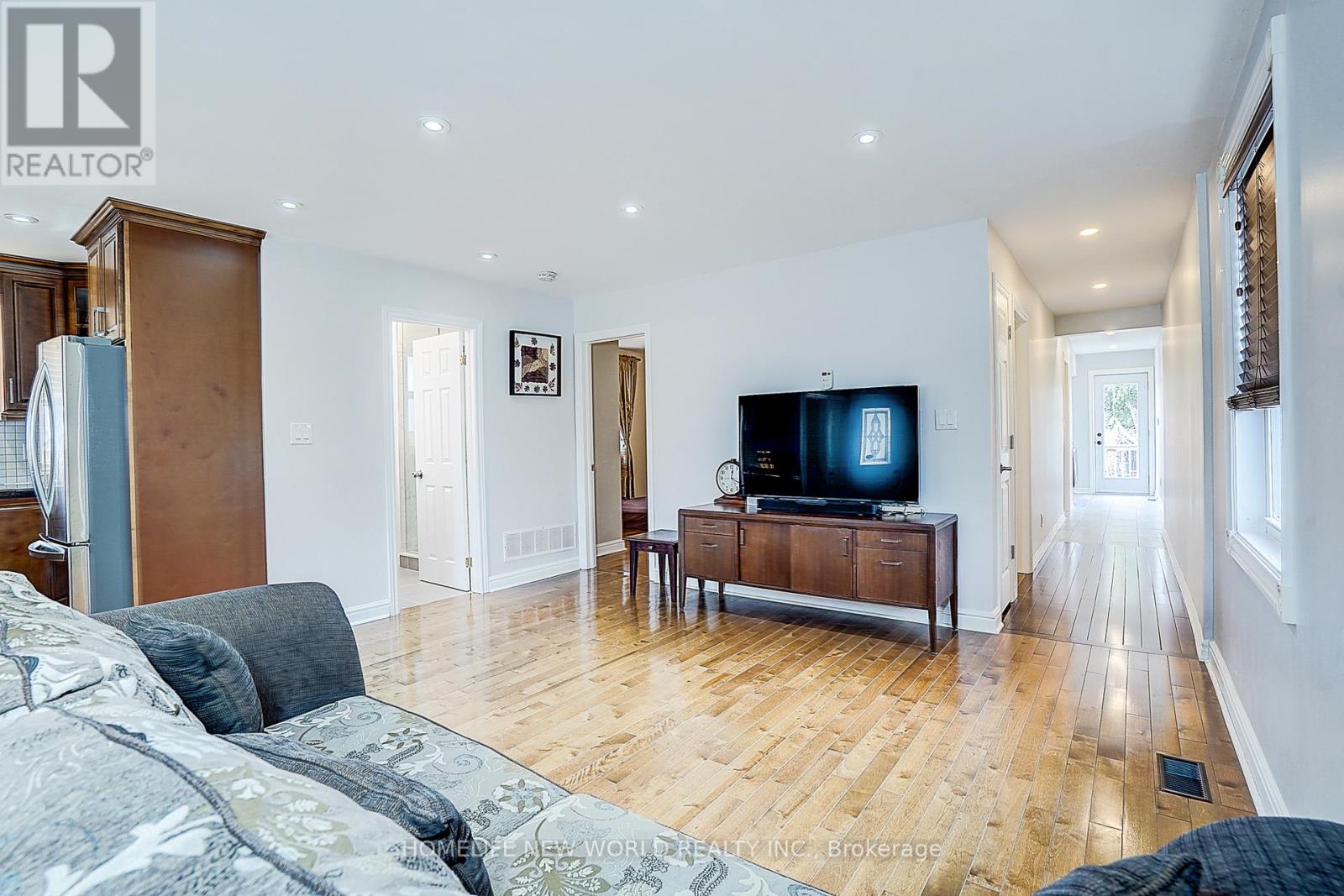 56 Tedder Street, Toronto, Ontario  M6M 4X3 - Photo 10 - W13198758