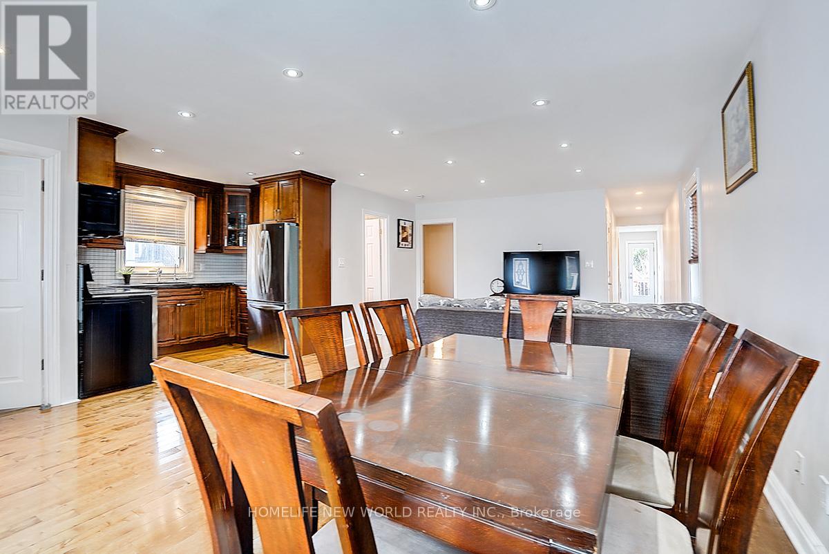 56 Tedder Street, Toronto, Ontario  M6M 4X3 - Photo 9 - W13198758
