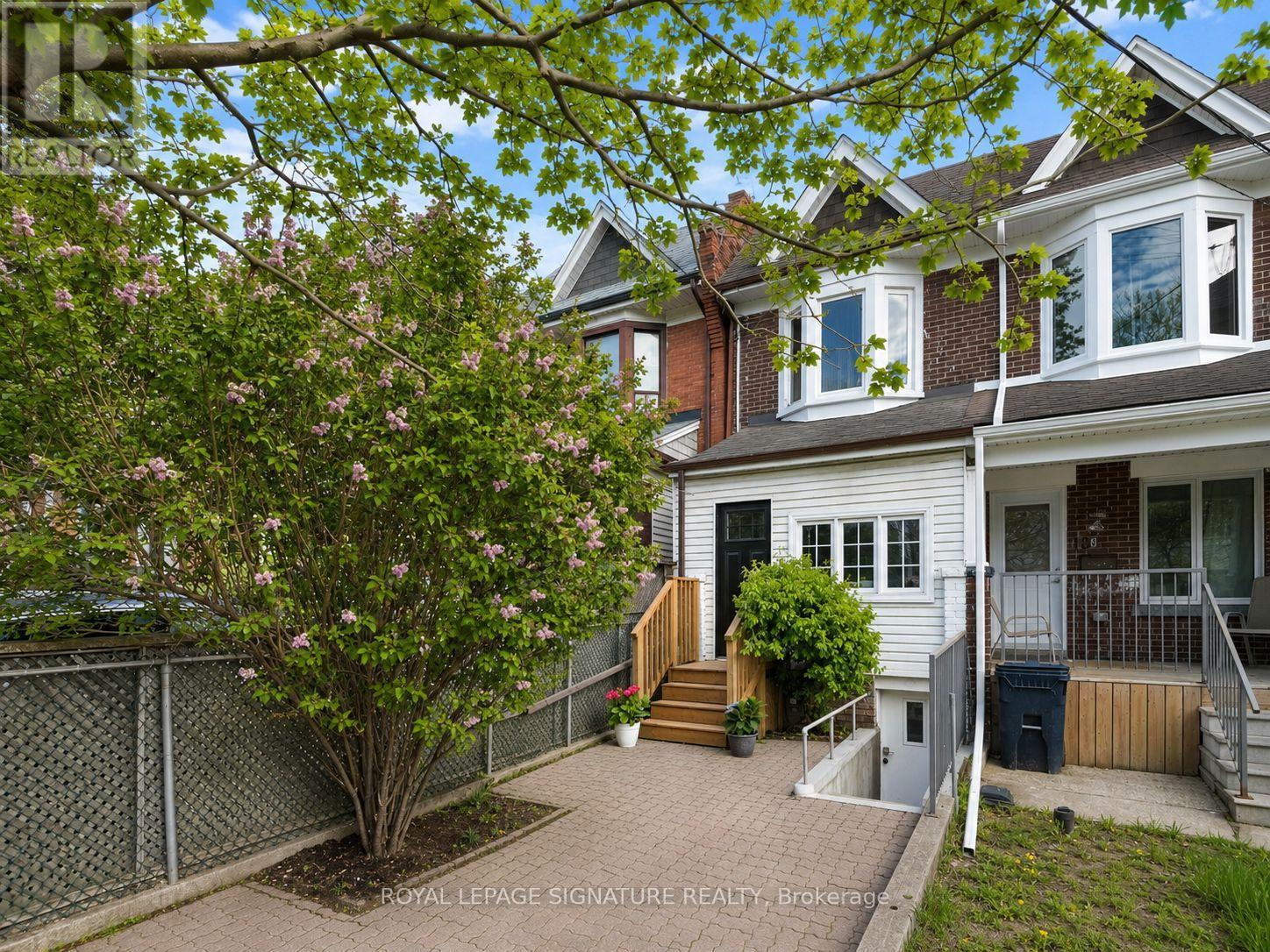 13 AUBURN AVENUE, Toronto, Ontario