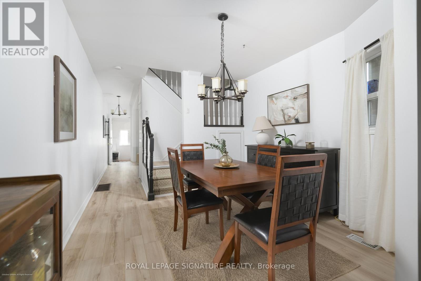 13 Auburn Avenue, Toronto, Ontario  M6H 2L6 - Photo 10 - W13198786