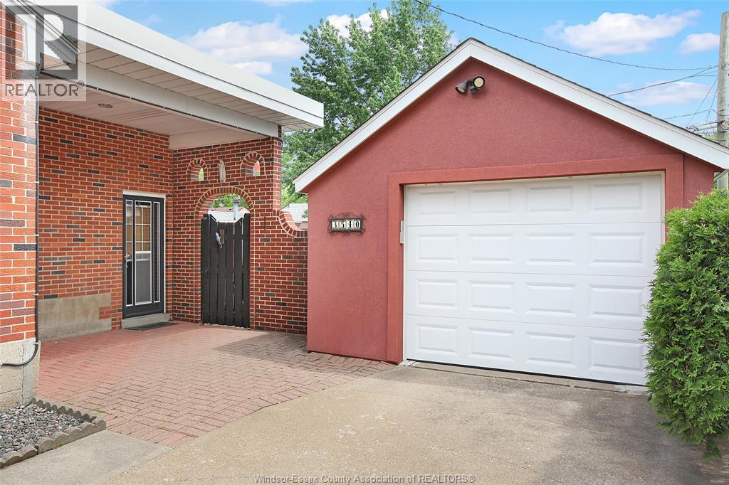 3540 Morris, Windsor, Ontario  N9E 2K4 - Photo 4 - 26012365
