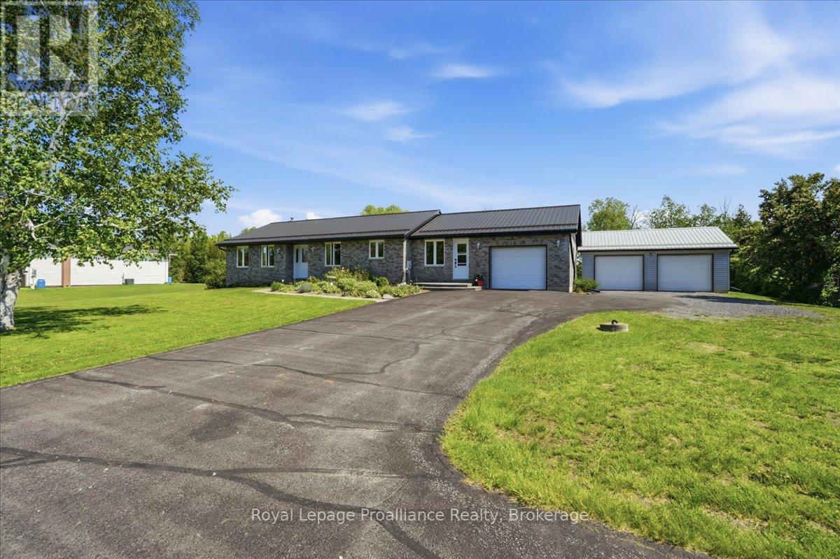 330 THRASHER ROAD, Belleville, Ontario