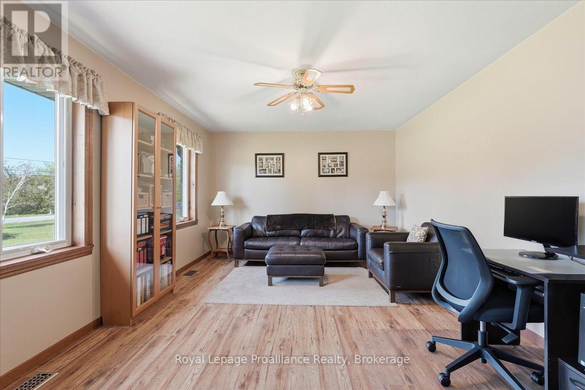 330 Thrasher Road, Belleville, Ontario  K0K 2V0 - Photo 10 - X13199032