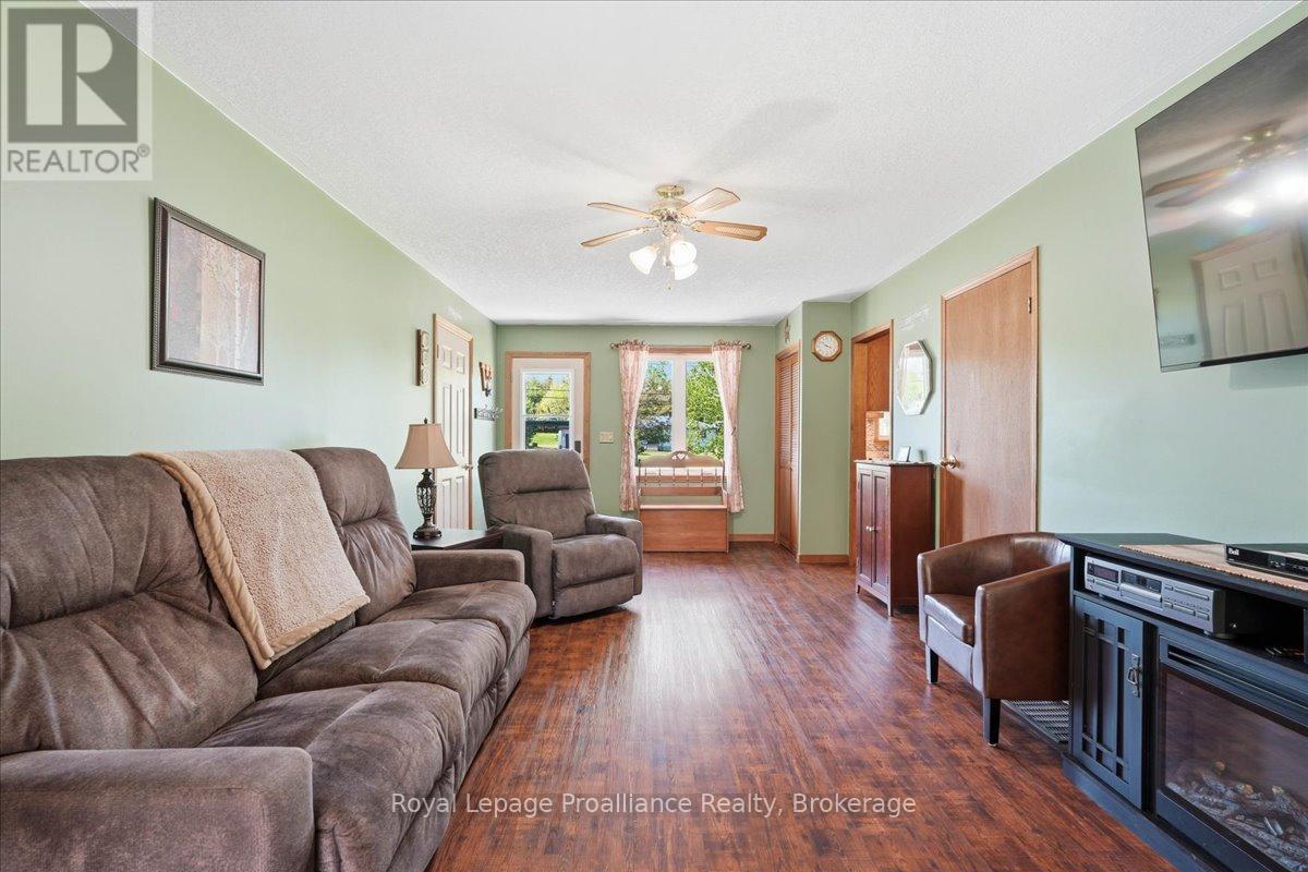 330 Thrasher Road, Belleville, Ontario  K0K 2V0 - Photo 13 - X13199032