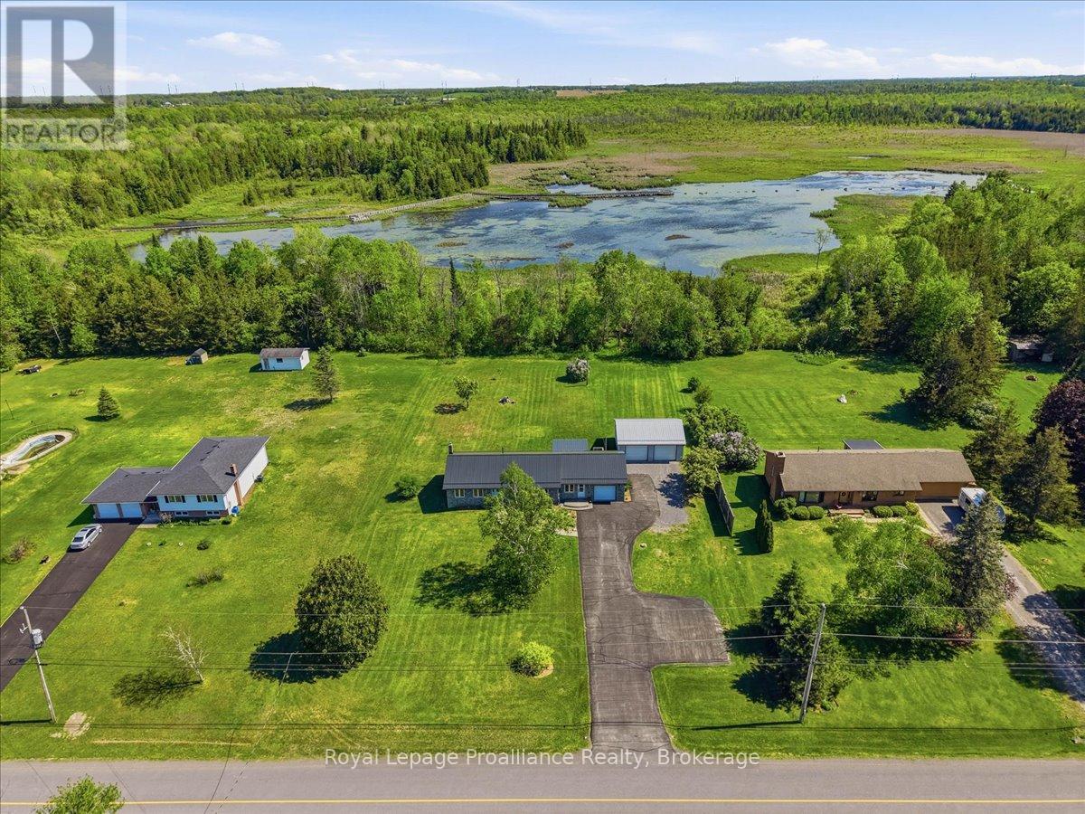 330 Thrasher Road, Belleville, Ontario  K0K 2V0 - Photo 37 - X13199032