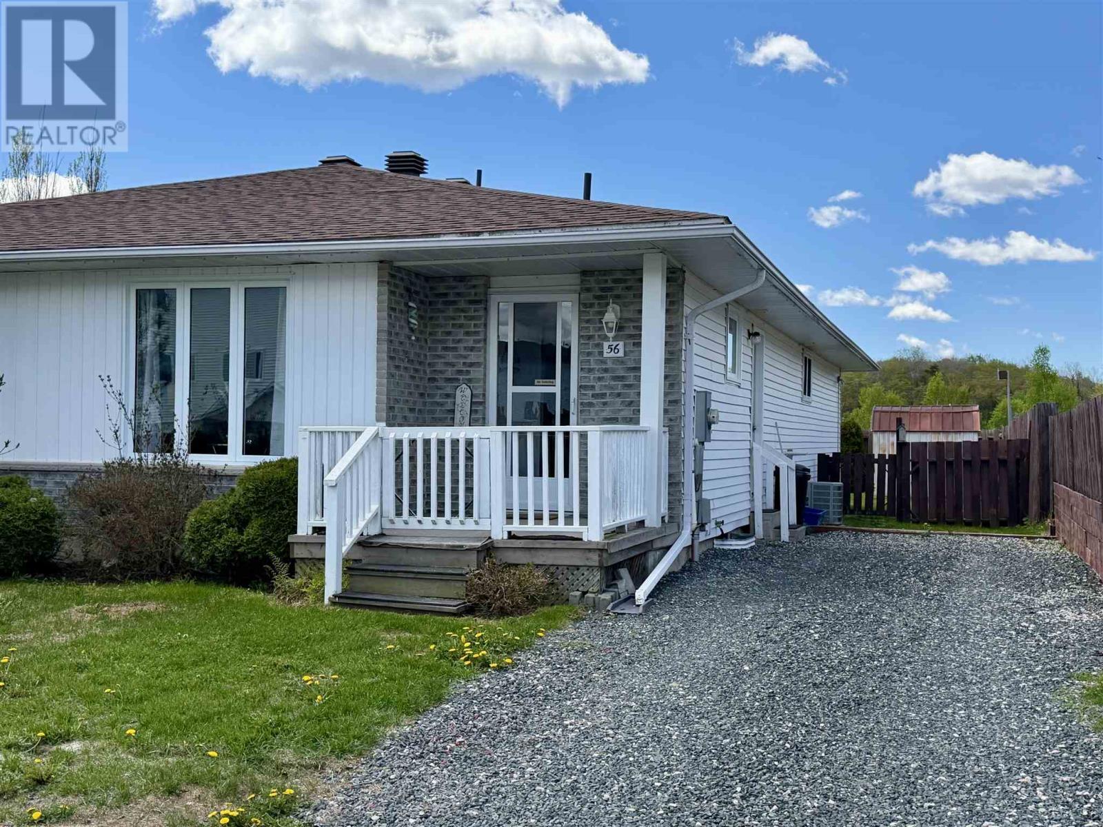 56 Farrell Cres, Elliot Lake, Ontario  P5A 3N2 - Photo 2 - SM261203