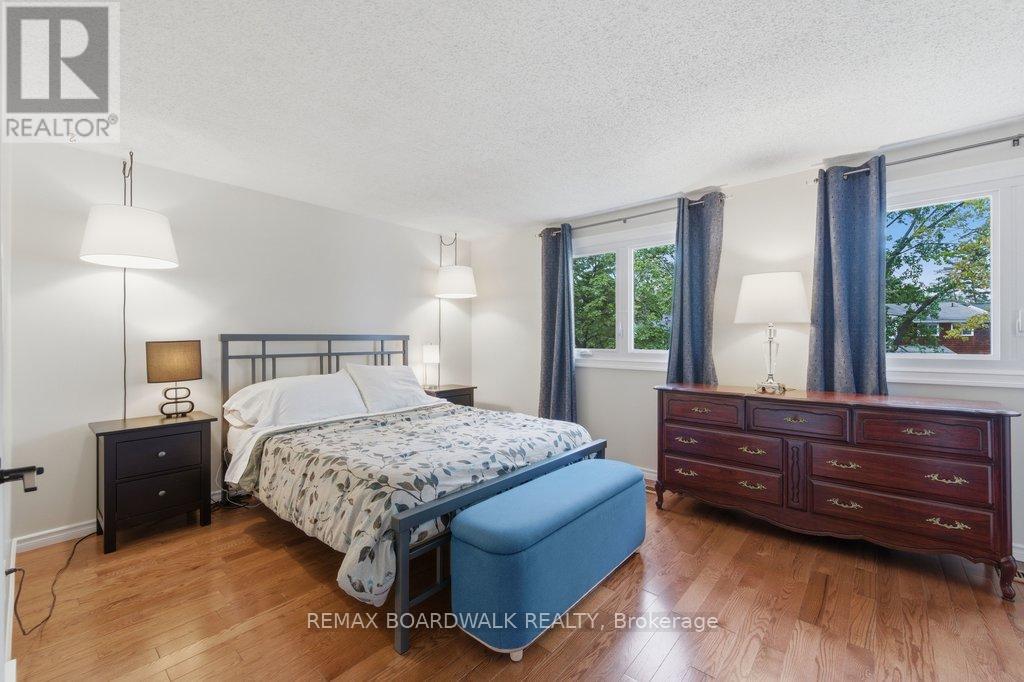 4 Glen Park Drive, Ottawa, Ontario  K1B 3Z2 - Photo 13 - X13198938