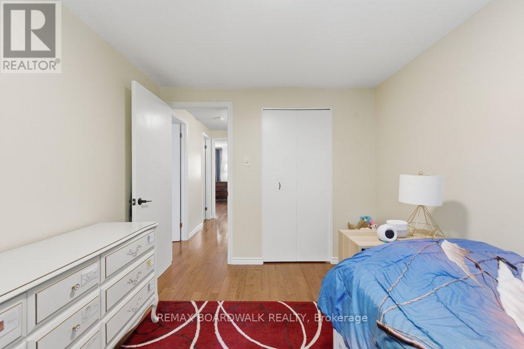 4 Glen Park Drive, Ottawa, Ontario  K1B 3Z2 - Photo 17 - X13198938