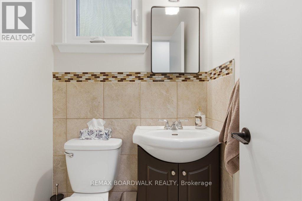 4 Glen Park Drive, Ottawa, Ontario  K1B 3Z2 - Photo 21 - X13198938