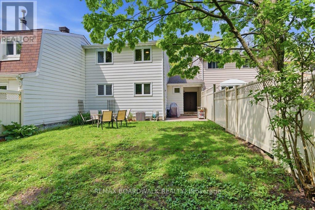 4 Glen Park Drive, Ottawa, Ontario  K1B 3Z2 - Photo 30 - X13198938