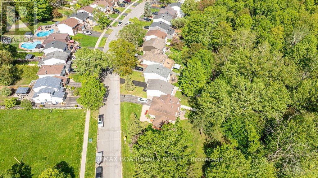 4 Glen Park Drive, Ottawa, Ontario  K1B 3Z2 - Photo 31 - X13198938