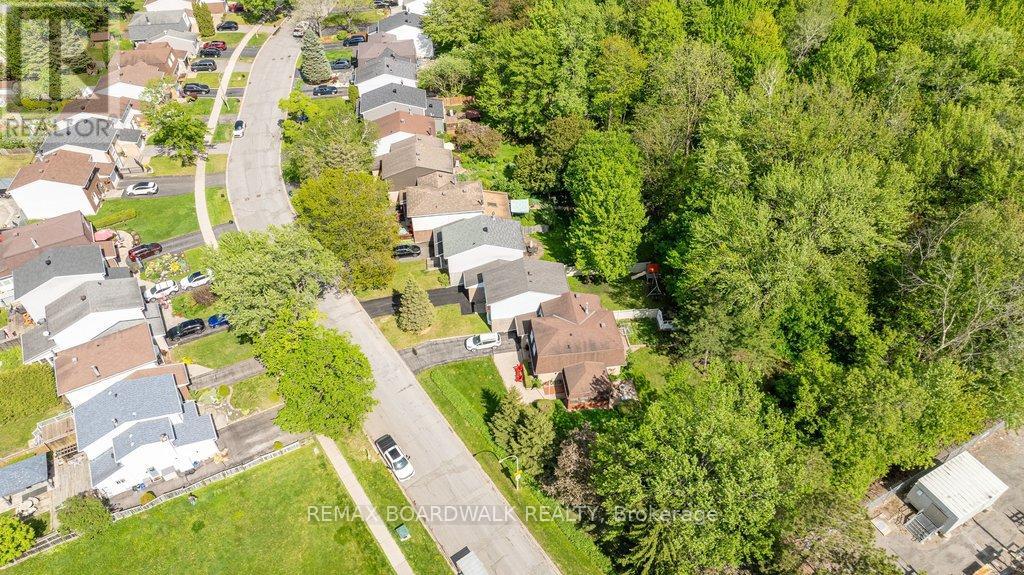 4 Glen Park Drive, Ottawa, Ontario  K1B 3Z2 - Photo 32 - X13198938