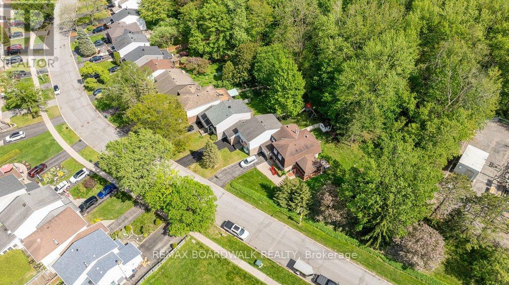 4 Glen Park Drive, Ottawa, Ontario  K1B 3Z2 - Photo 33 - X13198938