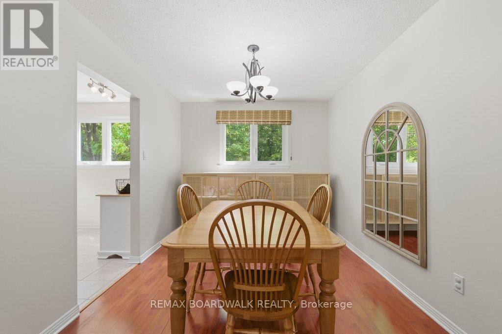 4 Glen Park Drive, Ottawa, Ontario  K1B 3Z2 - Photo 8 - X13198938