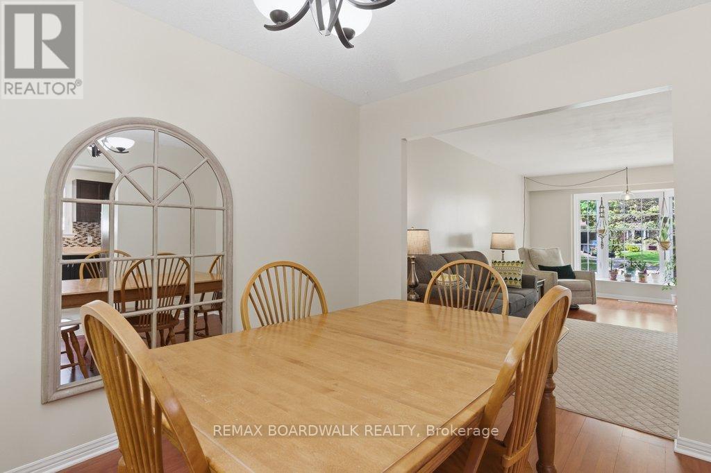 4 Glen Park Drive, Ottawa, Ontario  K1B 3Z2 - Photo 9 - X13198938