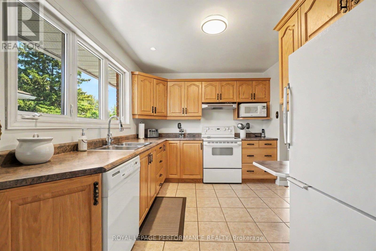 615 Quebec Street, Ottawa, Ontario  K1K 0Z4 - Photo 6 - X13200594