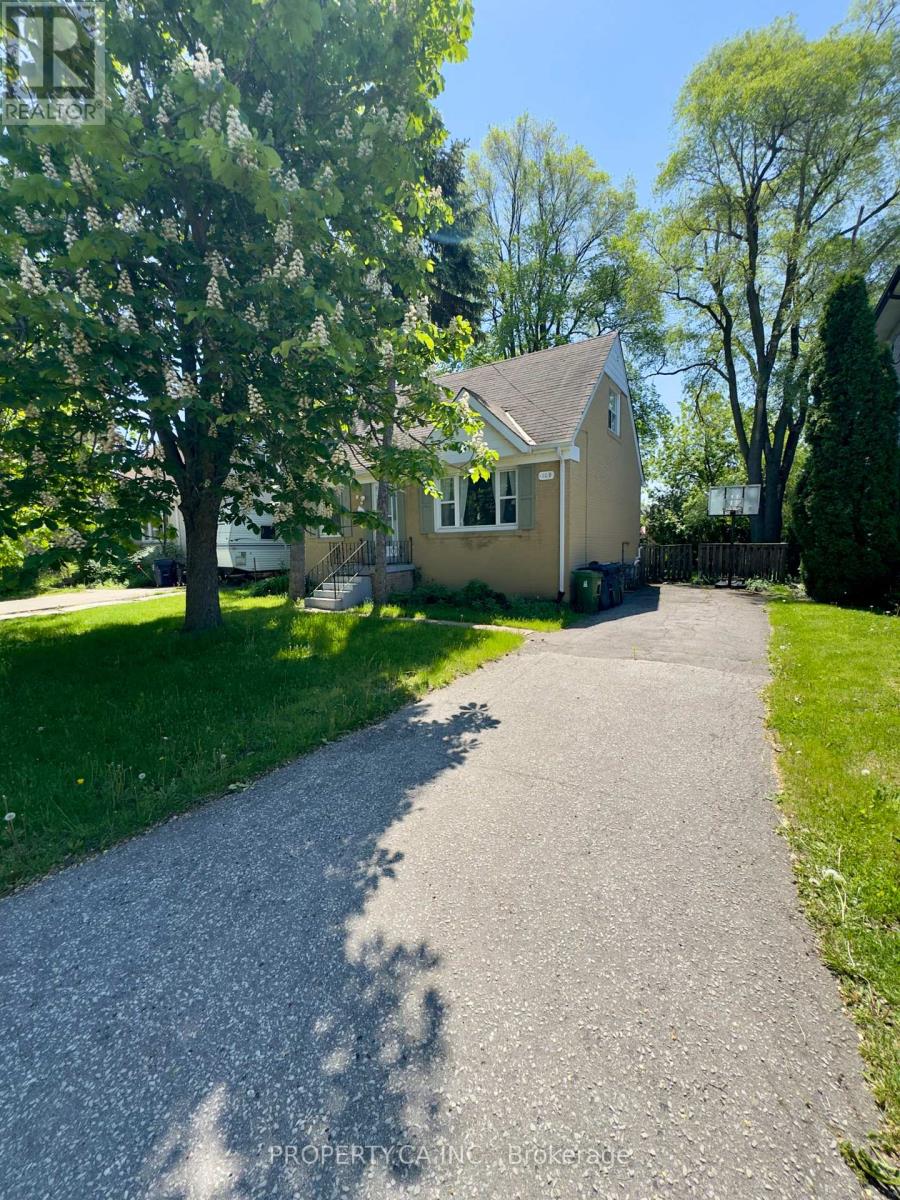 109 PLEASANT AVENUE, Toronto, Ontario