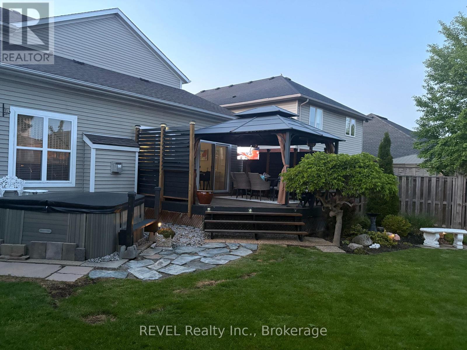 16 Maracay Way, St. Catharines, Ontario  L2W 1C5 - Photo 40 - X13200508