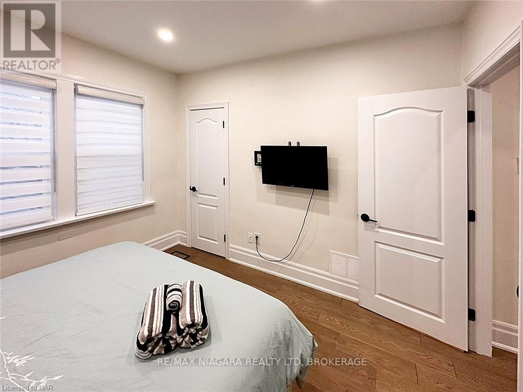 6422 Ker Street, Niagara Falls, Ontario  L2G 1X8 - Photo 6 - X13200608