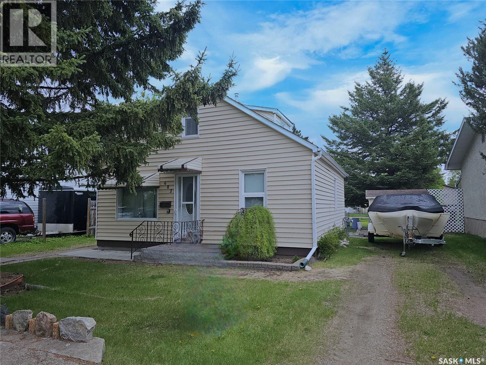 682 101st Street, North Battleford, Saskatchewan  S9A 0Y8 - Photo 1 - SK037349