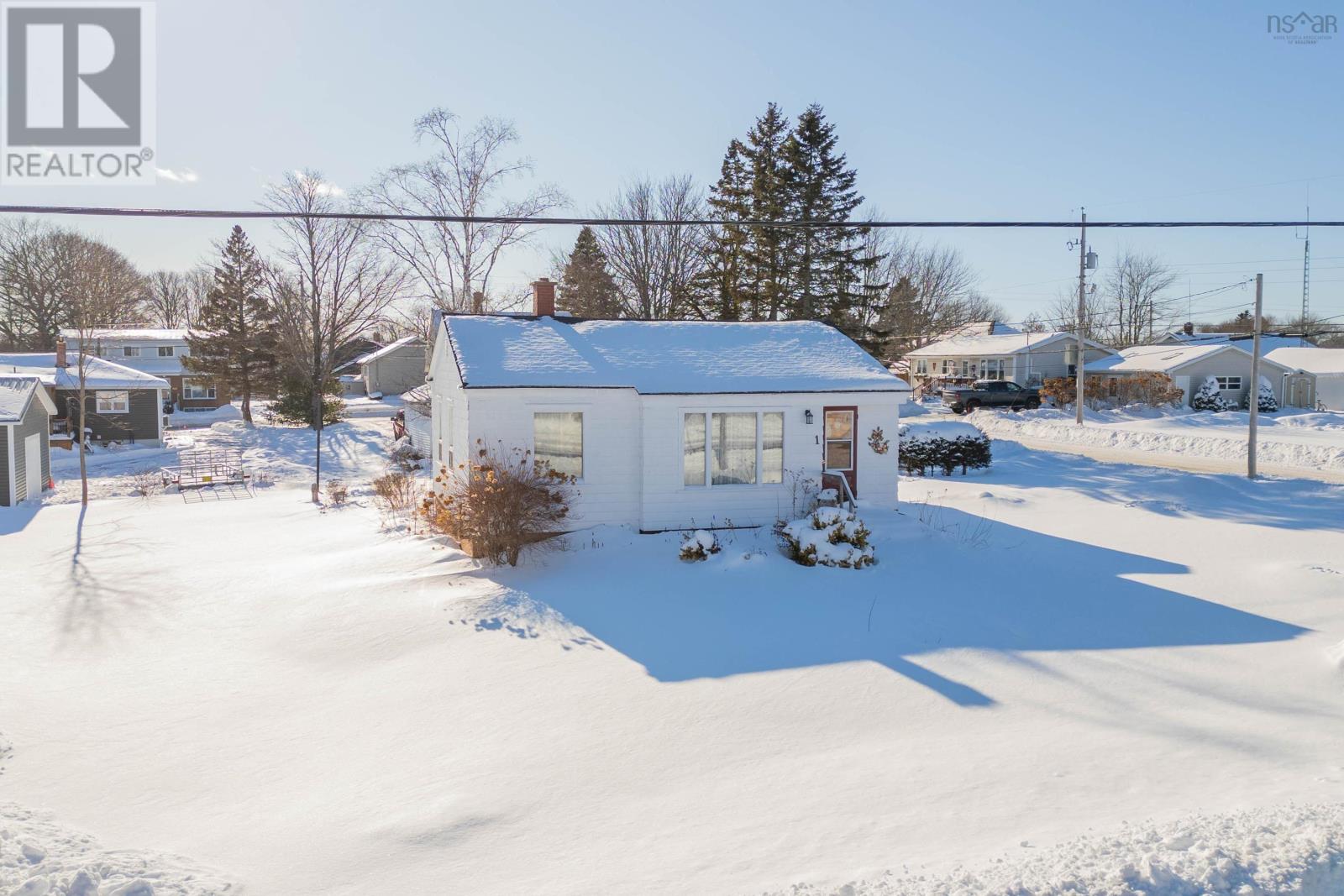 1 Boylston Avenue, Amherst, Nova Scotia  B4H 3W7 - Photo 3 - 202601764