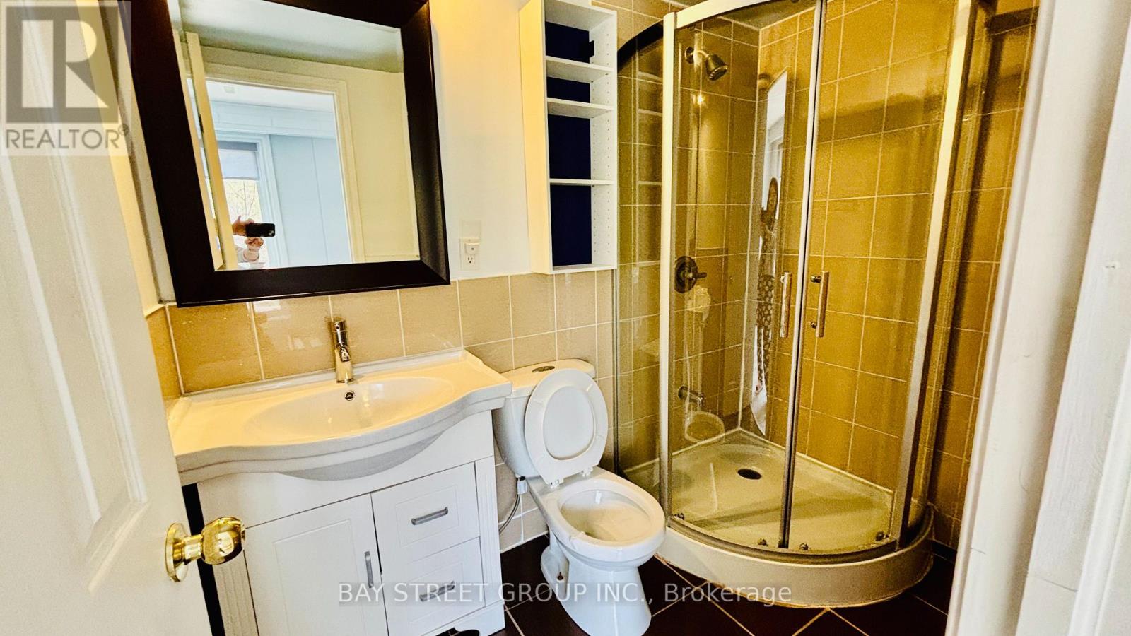 5 Warlock Crescent, Toronto, Ontario  M2K 2H8 - Photo 11 - C13199152
