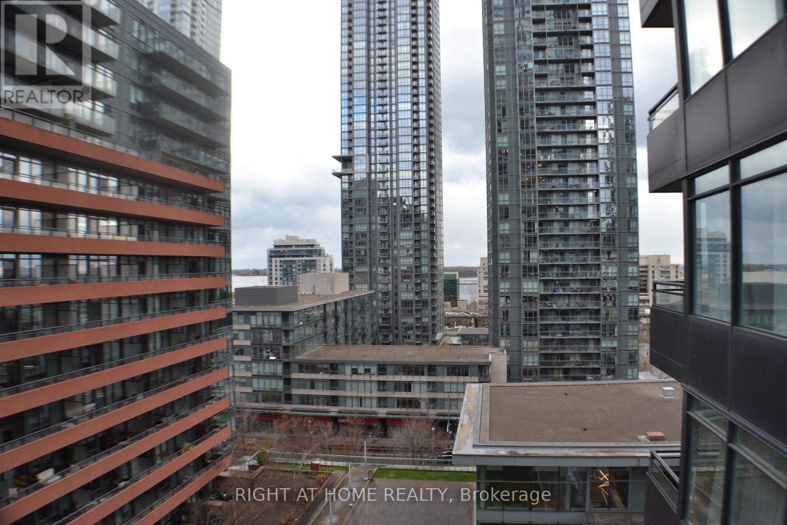 1005 - 25 Telegram Mews, Toronto, Ontario  M5V 3Z1 - Photo 14 - C13199624