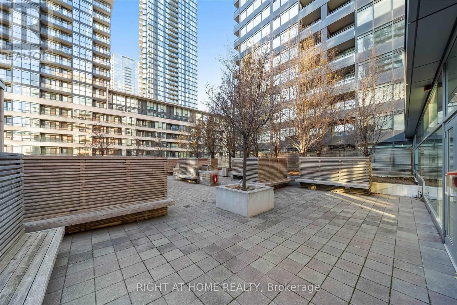 1005 - 25 Telegram Mews, Toronto, Ontario  M5V 3Z1 - Photo 45 - C13199624