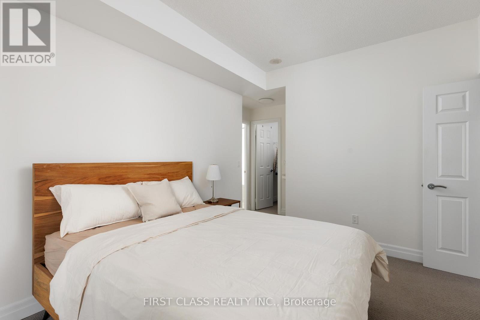 2208 - 35 Balmuto Street, Toronto, Ontario  M4Y 0A3 - Photo 16 - C13199804