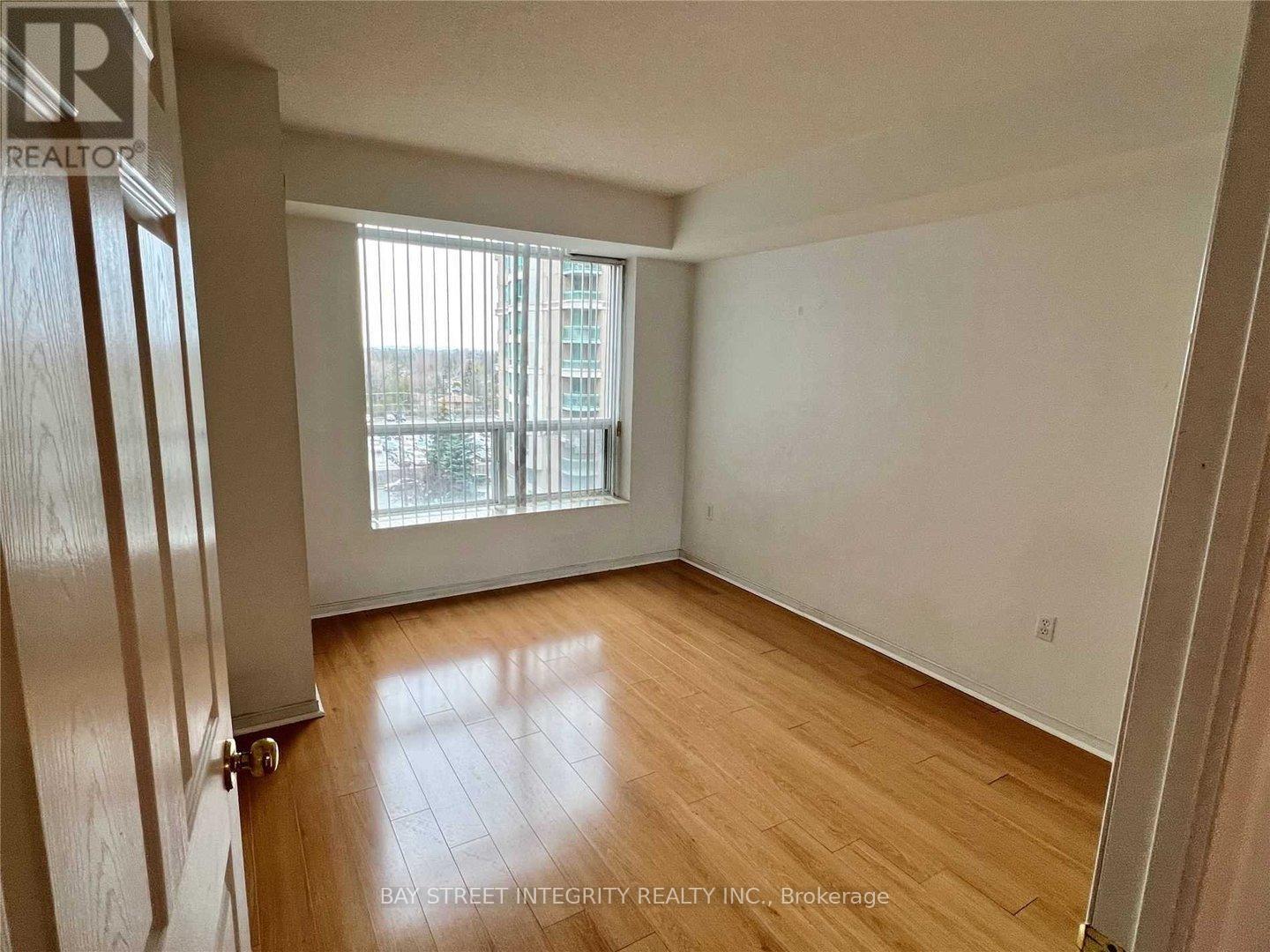 709 - 8 Pemberton Avenue, Toronto, Ontario  M2M 4K8 - Photo 12 - C13200032