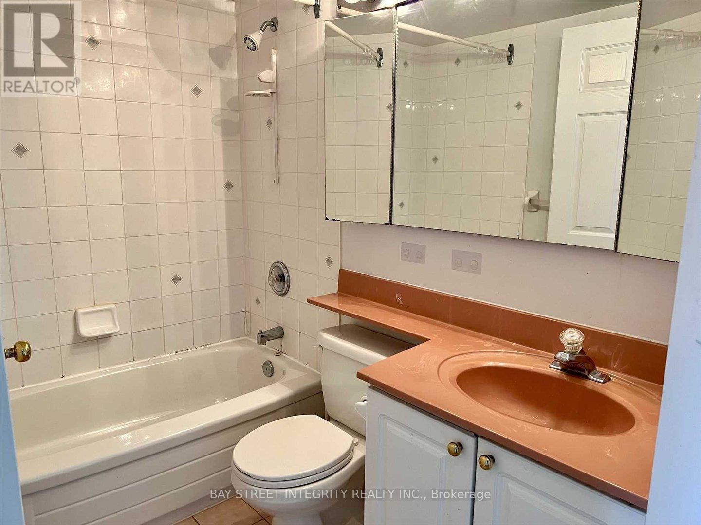 709 - 8 Pemberton Avenue, Toronto, Ontario  M2M 4K8 - Photo 15 - C13200032