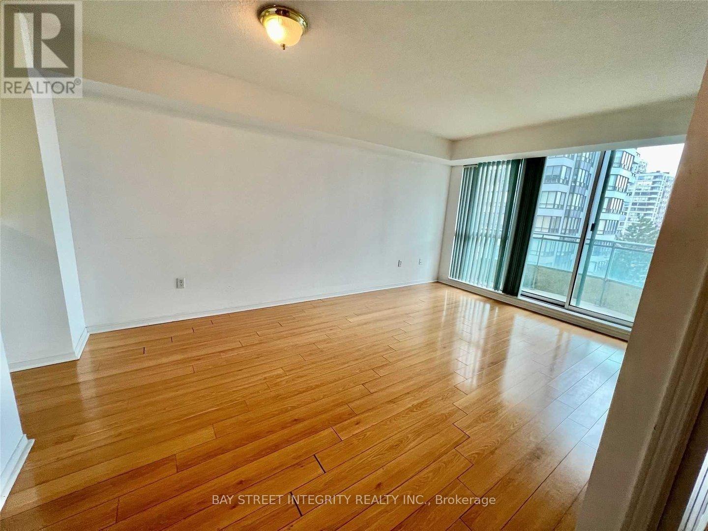 709 - 8 Pemberton Avenue, Toronto, Ontario  M2M 4K8 - Photo 6 - C13200032