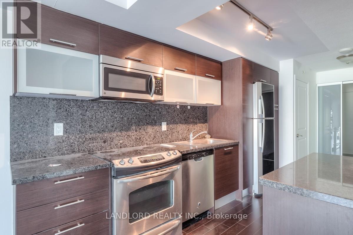 1816 - 386 Yonge Street, Toronto, Ontario  M5B 0A5 - Photo 2 - C13200076
