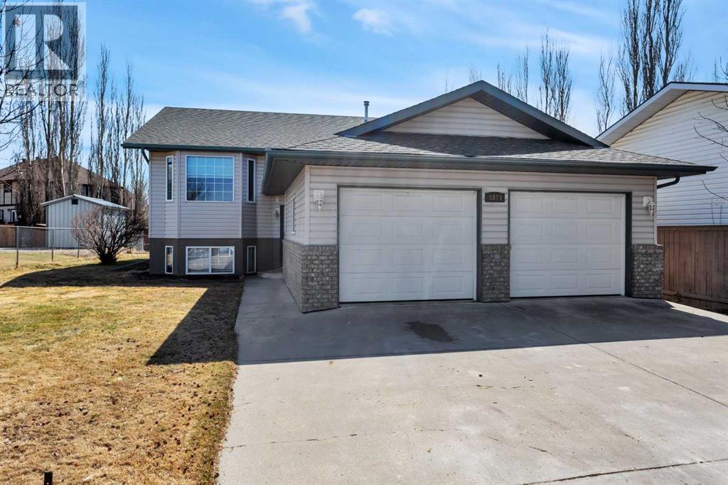 5823 60 Avenue, Rocky Mountain House, Alberta  T4T 1K2 - Photo 2 - A2304747