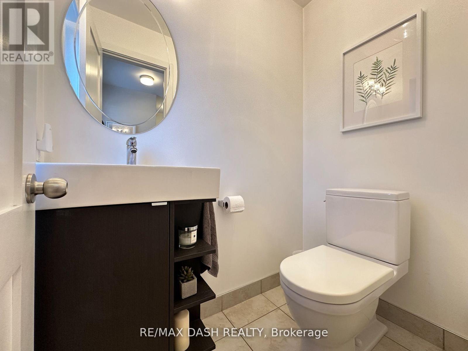 24 Berkshire Avenue, Toronto, Ontario  M4M 2Z6 - Photo 18 - E13199726