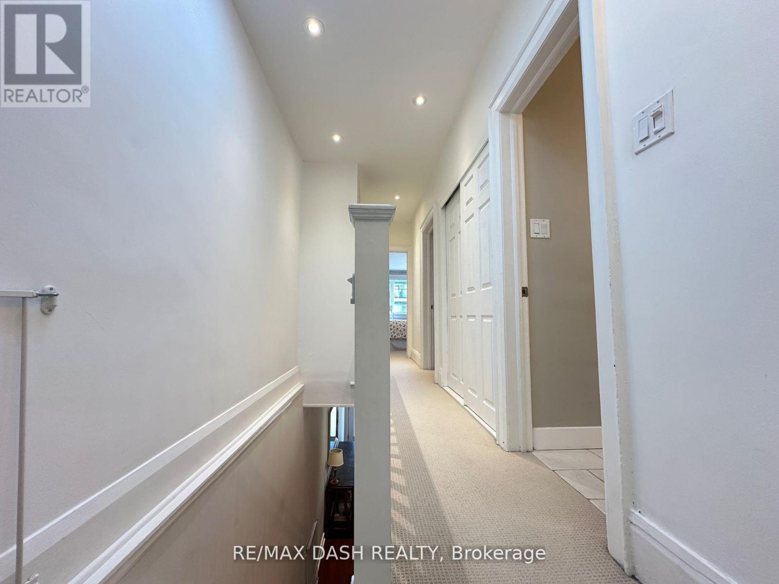 24 Berkshire Avenue, Toronto, Ontario  M4M 2Z6 - Photo 20 - E13199726