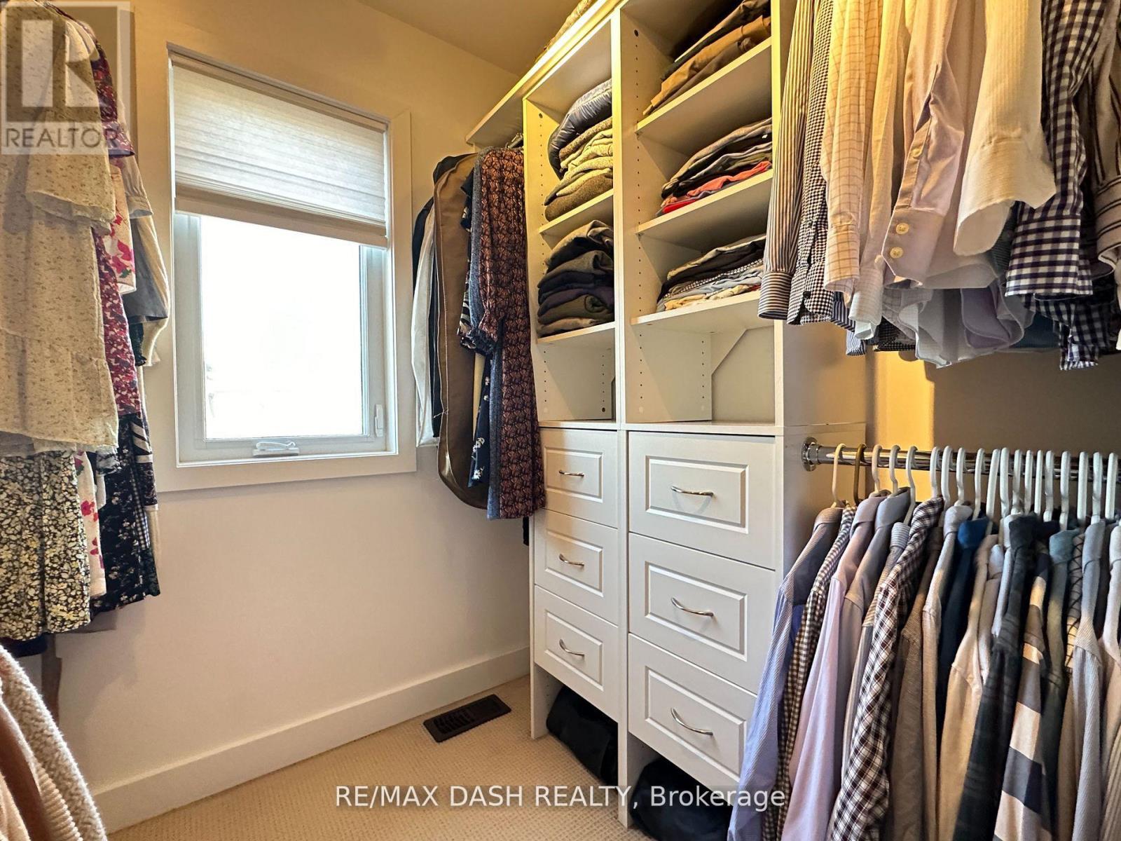 24 Berkshire Avenue, Toronto, Ontario  M4M 2Z6 - Photo 24 - E13199726
