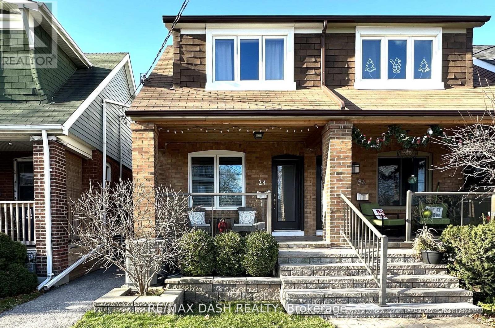 24 Berkshire Avenue, Toronto, Ontario  M4M 2Z6 - Photo 46 - E13199726