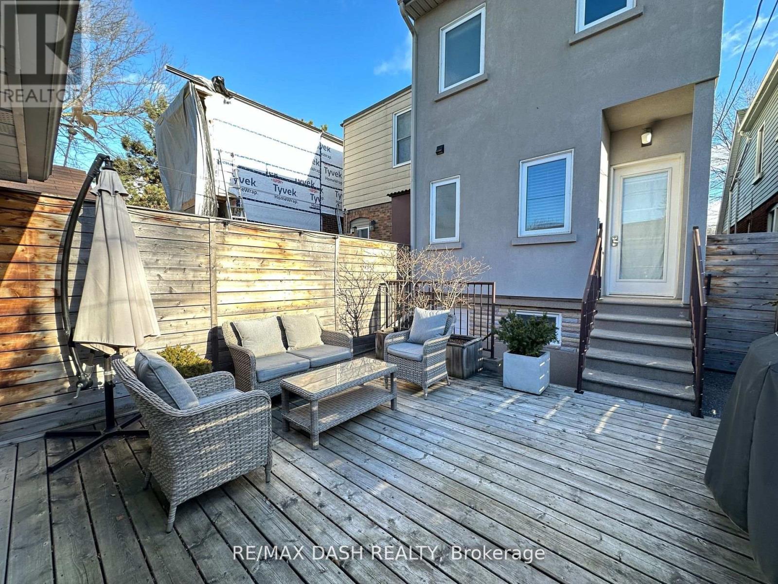 24 Berkshire Avenue, Toronto, Ontario  M4M 2Z6 - Photo 47 - E13199726