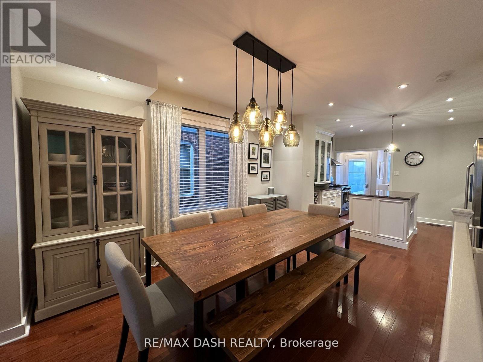 24 Berkshire Avenue, Toronto, Ontario  M4M 2Z6 - Photo 8 - E13199726