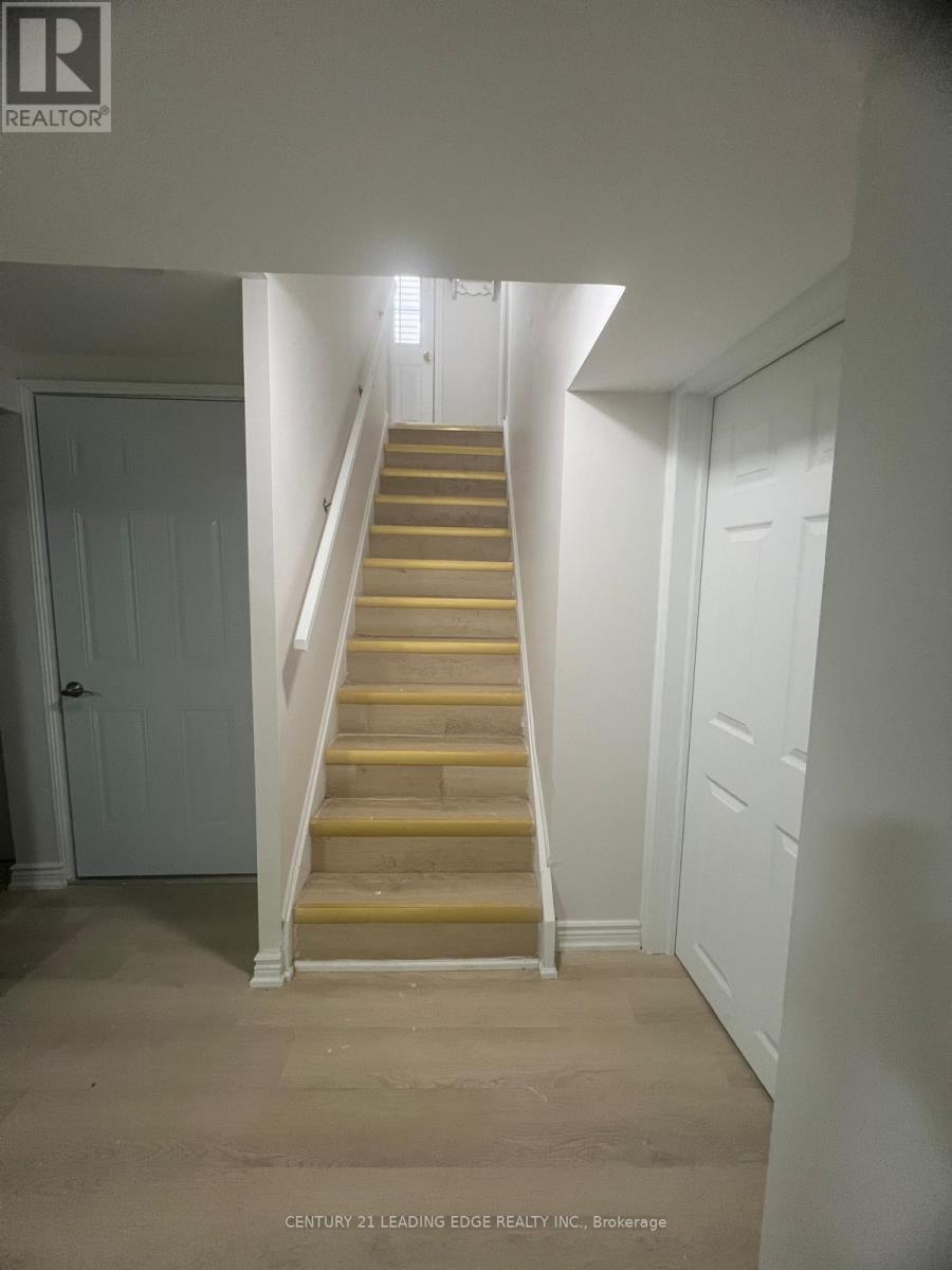 Lower - 1398 Tampa Crescent, Oshawa, Ontario  L1G 6V2 - Photo 2 - E13199816